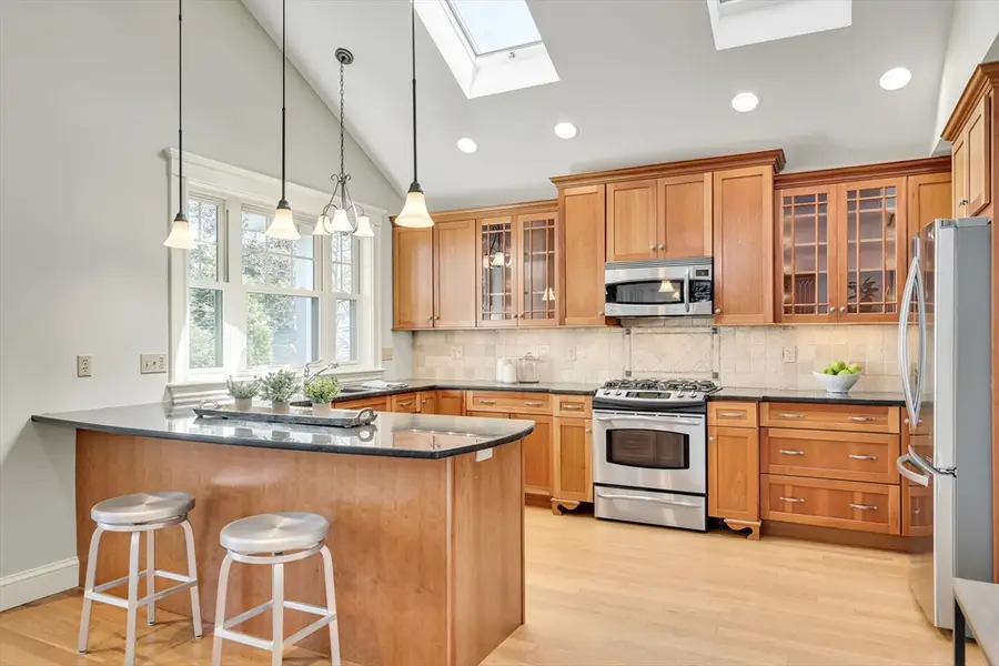 38 Jenness St, Quincy, MA 02169 - #3