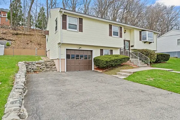 23 Buttaro Rd, Woburn, MA 01801