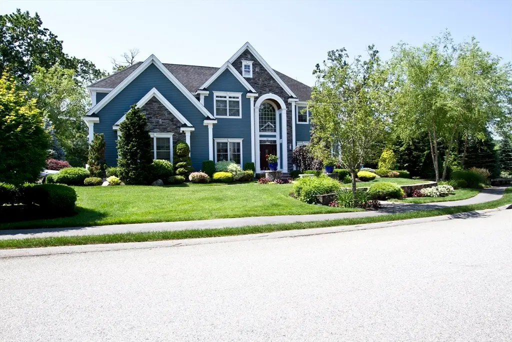 10 Woodbury Ln, Middleton, MA 01949 - #1