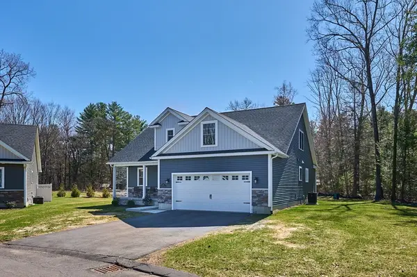 16 Steplar Crossing #16, Easthampton, MA 01027