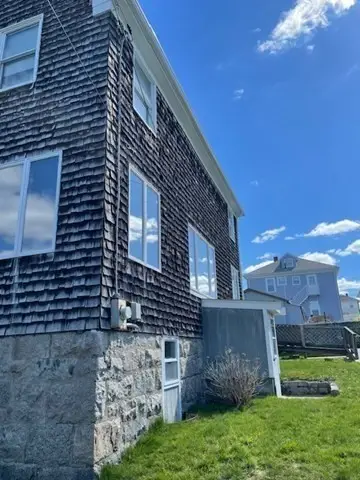 32 Woodstock St, Fall River, MA 02724 - #2