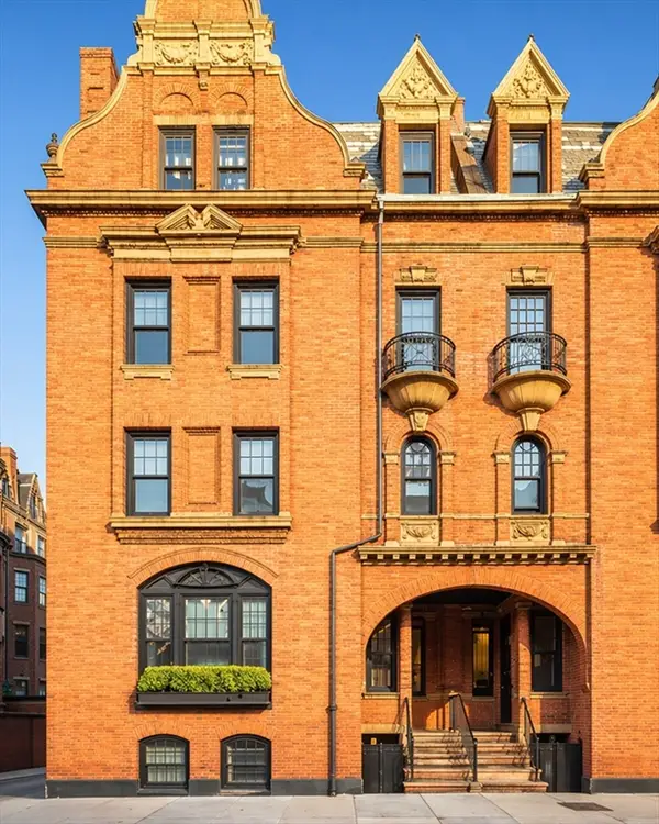 8 Fairfield Street, Boston, MA 02116