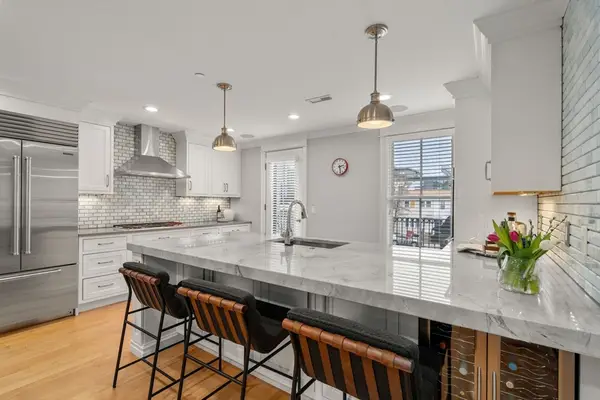 893 E Second St #9, Boston, MA 02127