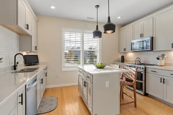 2 Francis Drive #101, Andover, MA 01810