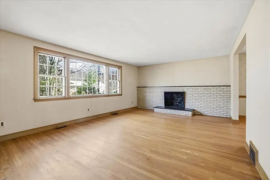 77 Booth Rd, Dedham, MA 02026 - #2