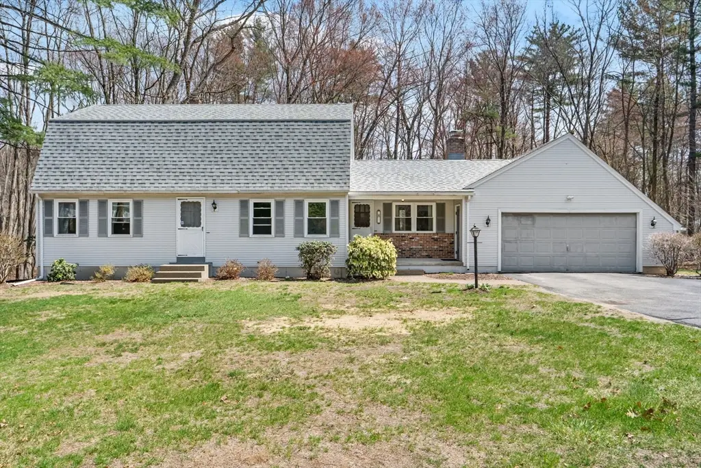 8 Jeanne Circle, Southampton, MA 01073 - #1