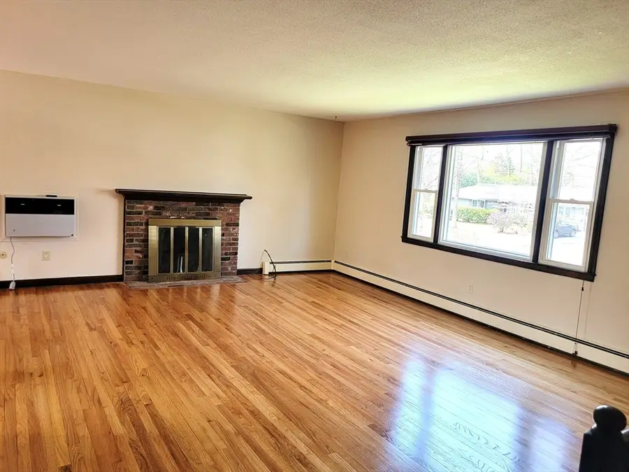 205 Bel Air Dr, Longmeadow, MA 01106 - #2