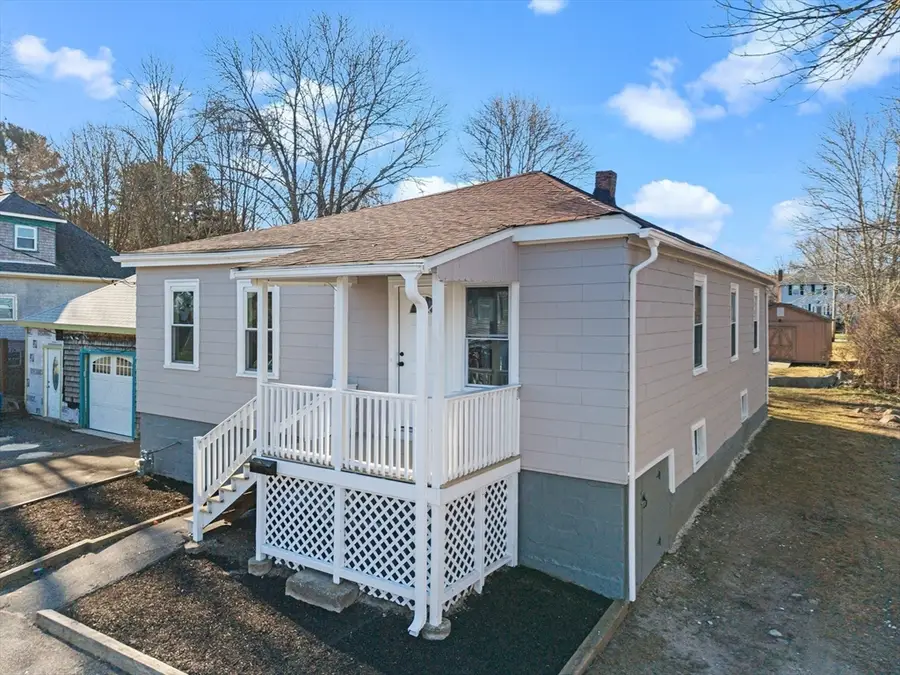 73 Giford Ave, Dartmouth, MA 02747 - #2