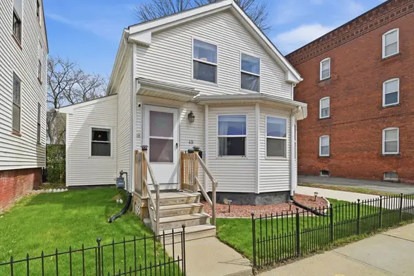 49 West St, Chicopee, MA 01013