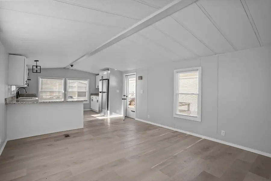 548 Kenyon Avenue #4, Attleboro, MA 02703 - #3