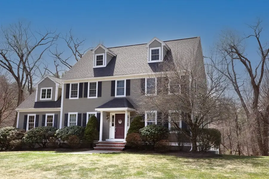 122 Elm St, North Reading, MA 01864 - #3