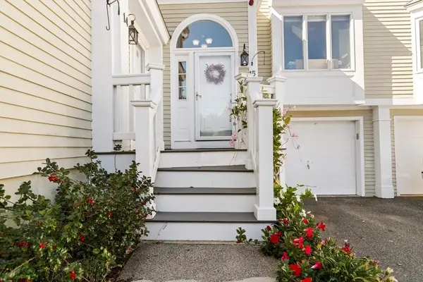 15 Abington Road #15, Danvers, MA 01923