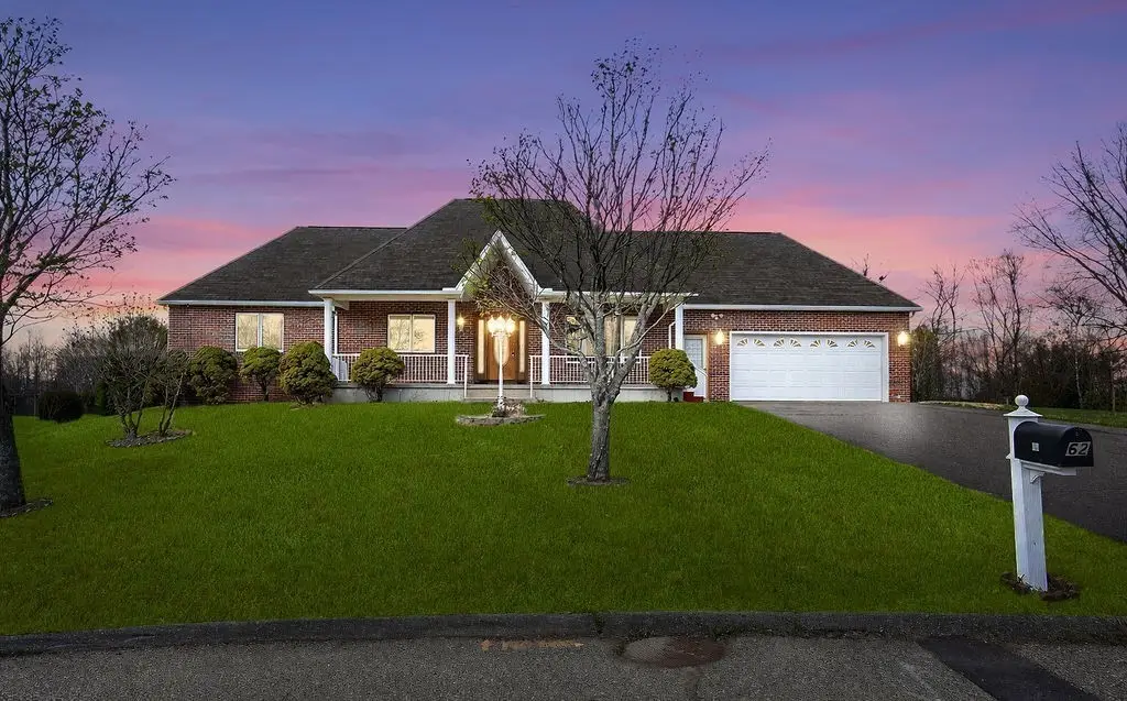 62 Parenteau Ct, Chicopee, MA 01020 - #1