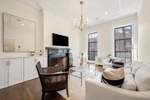 121 Charles St #4, Boston, MA 02114