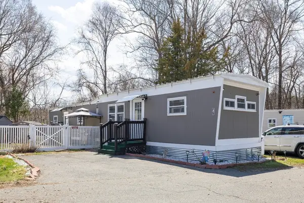 229 Miller St #F6, Ludlow, MA 01056