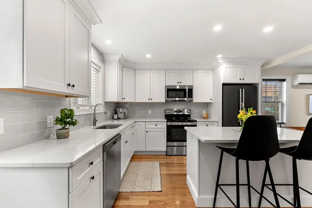 22 Pond St #2, Amesbury, MA 01913 - #1