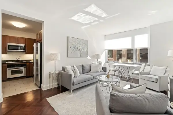 1 Charles St S #601, Boston, MA 02116