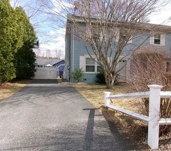 117 Saint Andre Dr, Uxbridge, MA 01569