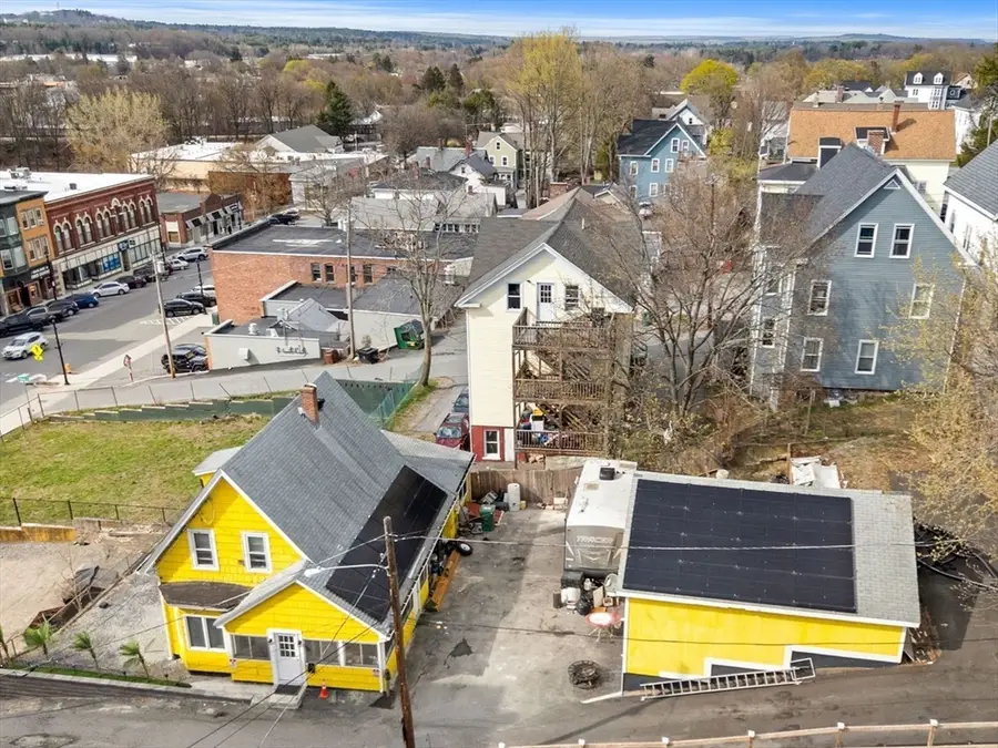 129 High St, Clinton, MA 01510 - #3