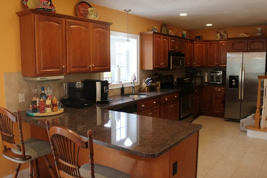 13 Mahoney Circle, Abington, MA 02351 - #3