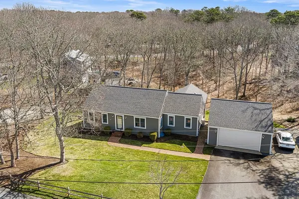 295 Greenland Pond Rd, Brewster, MA 02631