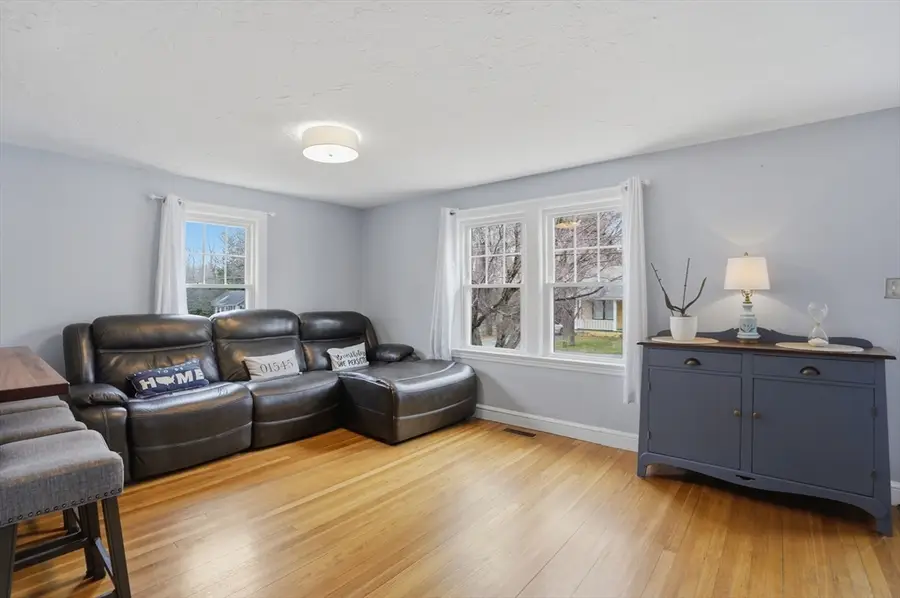 21 Park Street, Shrewsbury, MA 01545 - #3