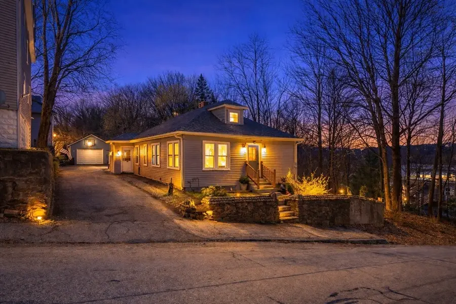 20 Hill St, Webster, MA 01570 - #2