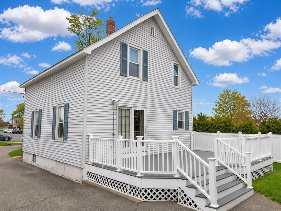 23 York St, West Springfield, MA 01089 - #3