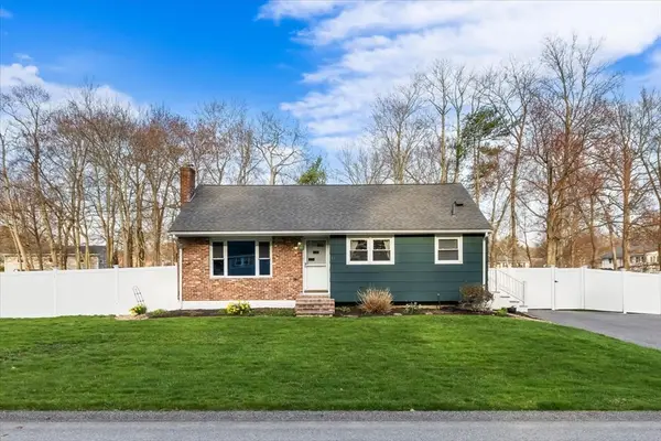 44 Vinedale Rd, Brockton, MA 02301