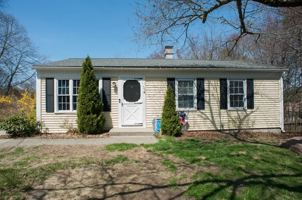 59 Carney St, Uxbridge, MA 01569 - #1