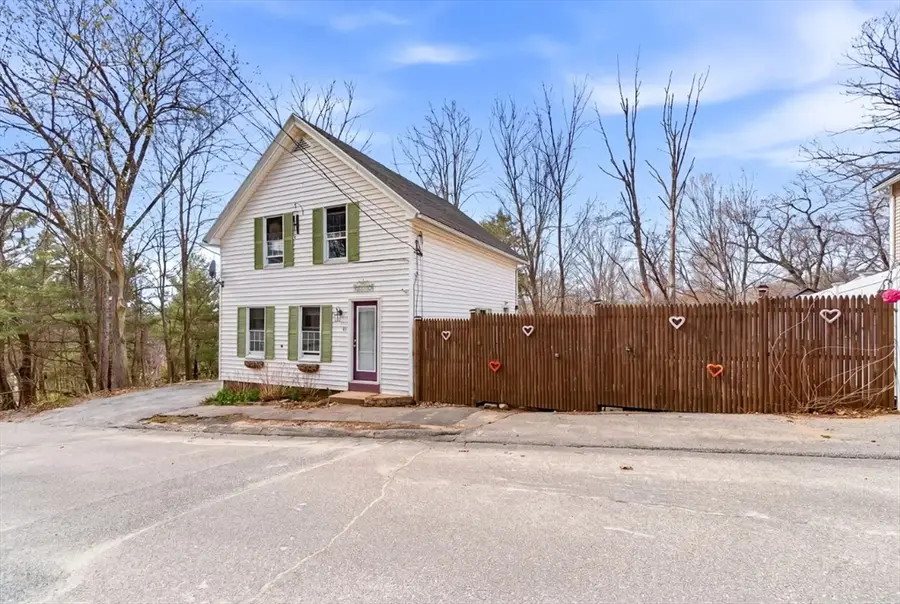 13 Keyes St, Warren, MA 01083 - #3