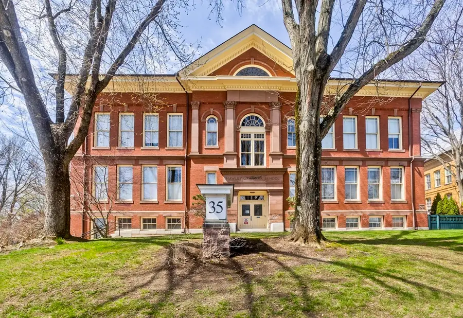 35 New South St #204, Northampton, MA 01060 - #2