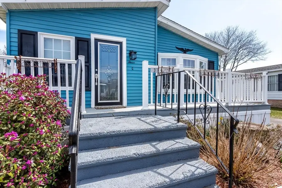 3 King Arthur Ct, Attleboro, MA 02703 - #2