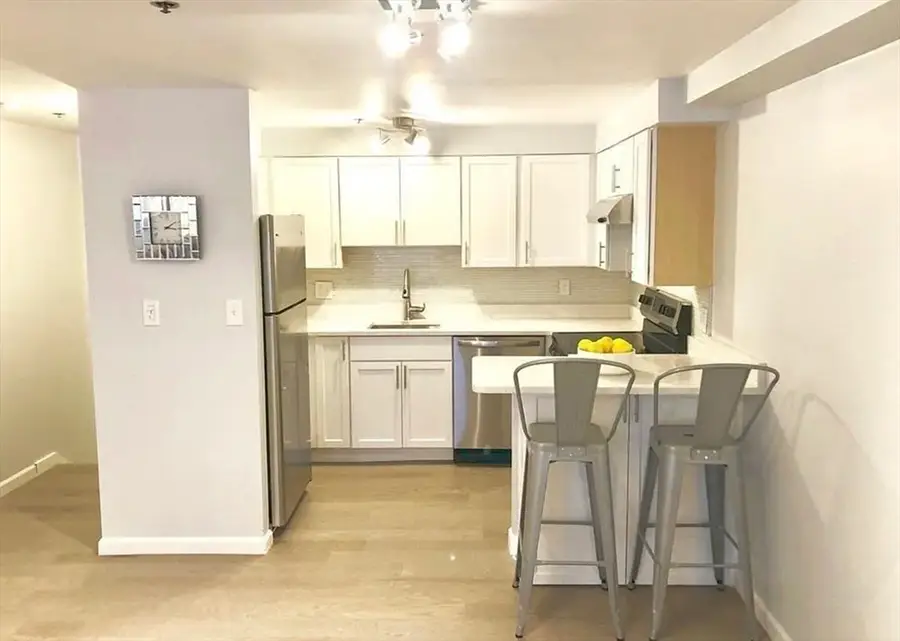 357 Commercial St #8, Boston, MA 02109 - #3