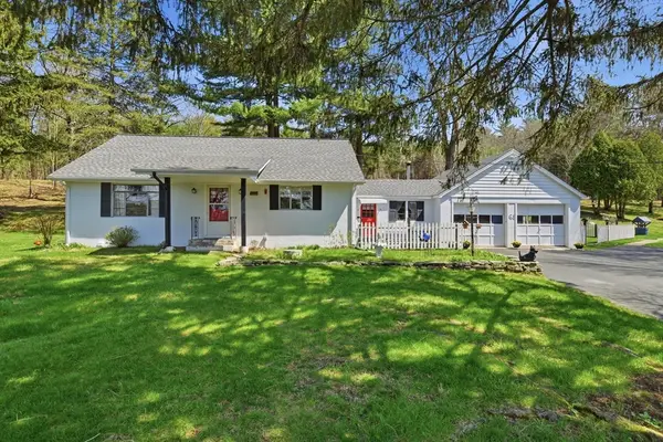 61 Beech St, Palmer, MA 01069