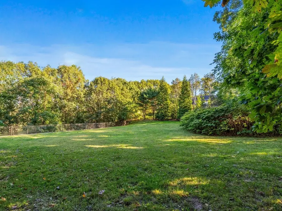 33 Boulder Rd, Wellesley, MA 02481 - #3