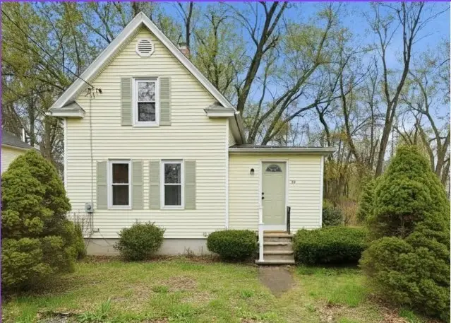 39 Kings Ln, Springfield, MA 01109 - #1