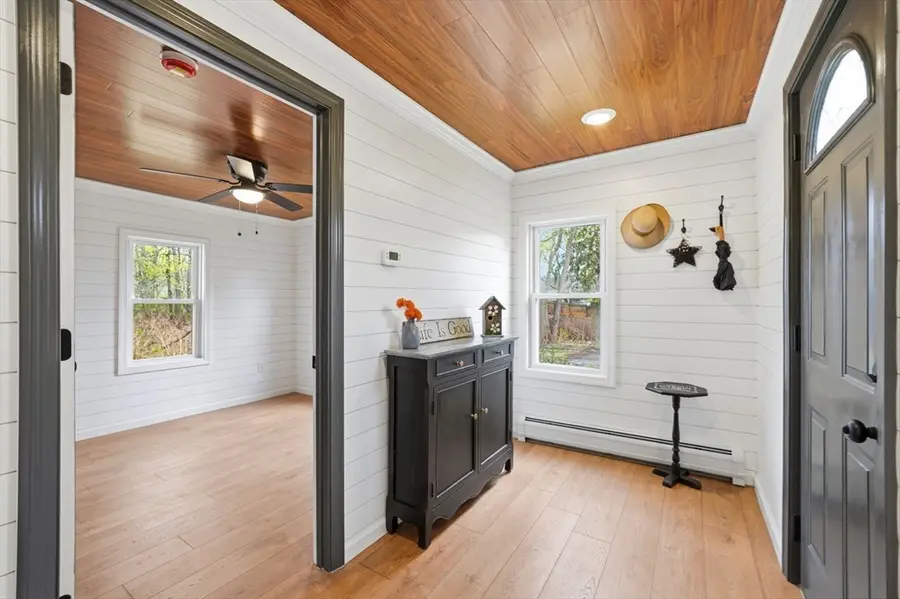 39 Kings Ln, Springfield, MA 01109 - #3