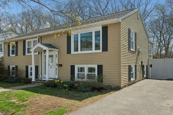 10 Cedarcrest Cir, Boston, MA 02132