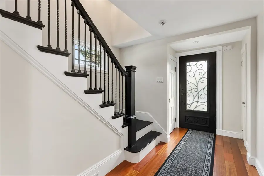 9 Venner Rd, Arlington, MA 02476 - #2