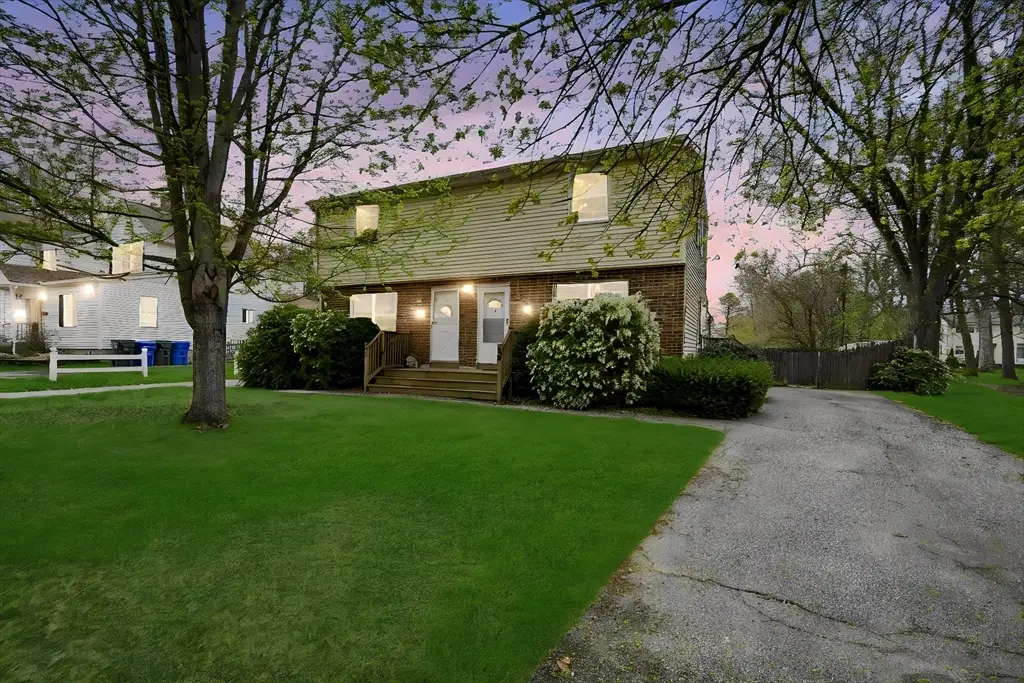 49-51 Tulsa St, Springfield, MA 01118 - #1
