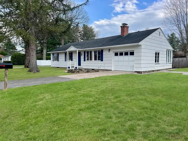 55 Parkerview St, Springfield, MA 01129