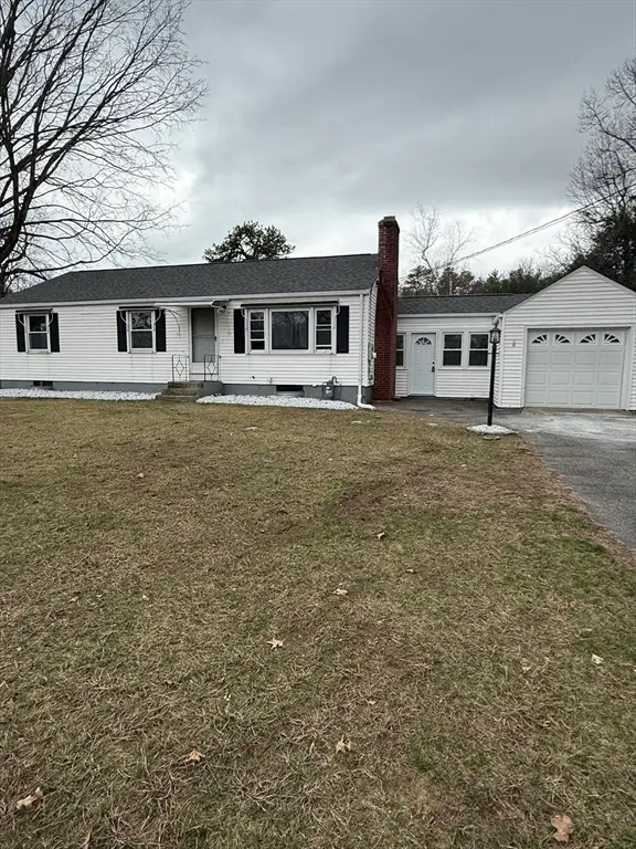 130 Fox Hill Rd, Springfield, MA 01118 - #1