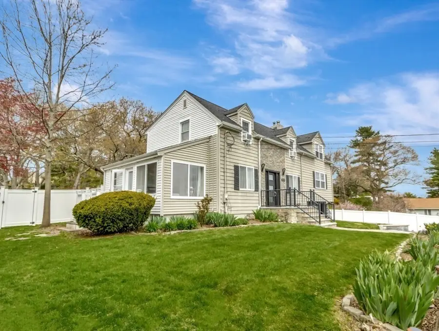 216 Lynn Fells Pkwy, Saugus, MA 01906 - #2