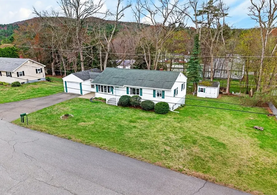 7 Woodland Hts, Ware, MA 01082 - #2