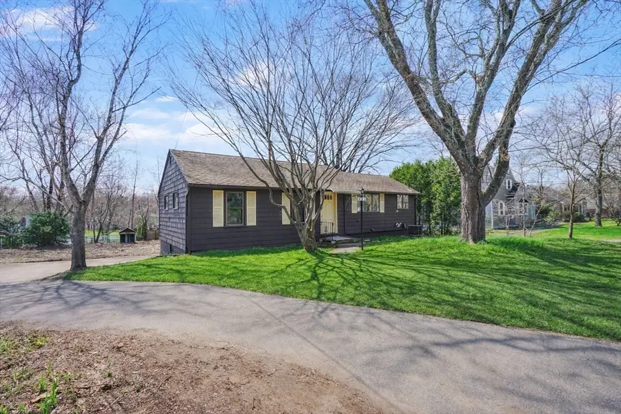 293 Morgan Street, South Hadley, MA 01075 - #2