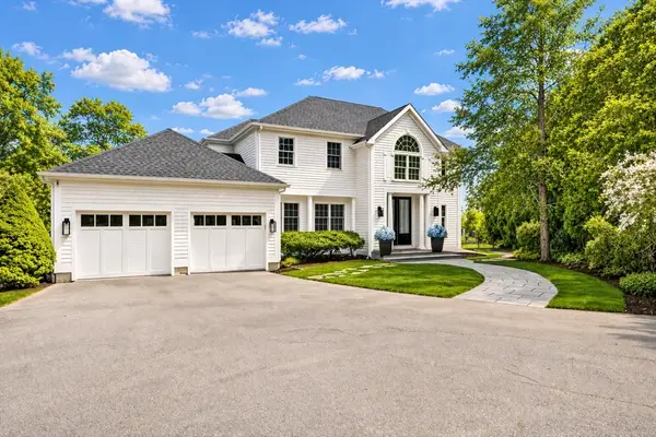 3 E High St, Dartmouth, MA 02748