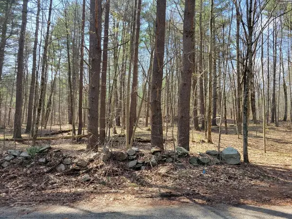 Lot 3 Daniels Rd, Charlton, MA 01507