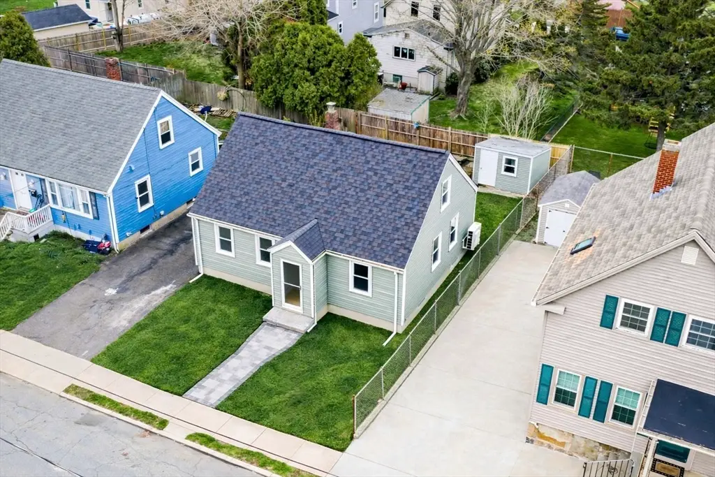 37 Vine St, New Bedford, MA 02740 - #1