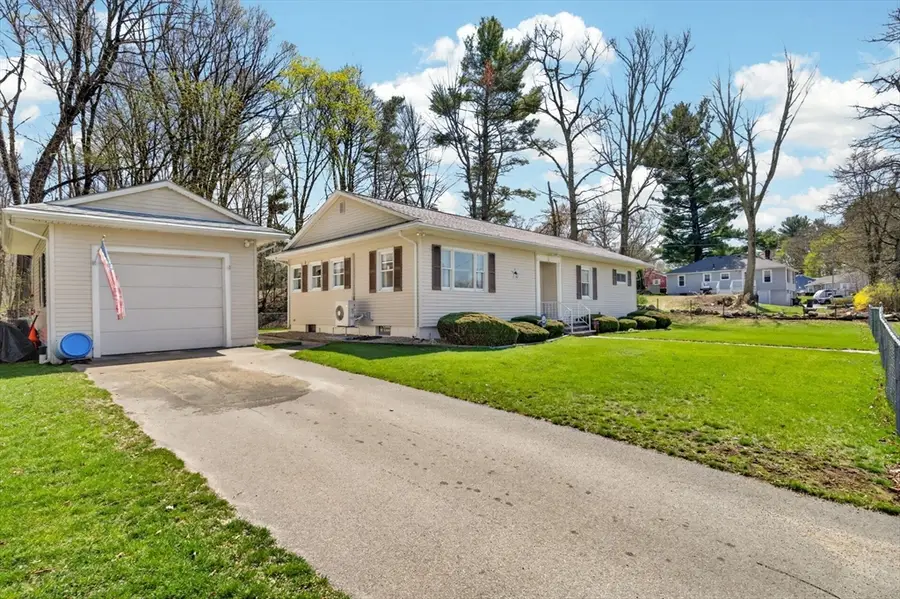 4 Edward St, Webster, MA 01570 - #3